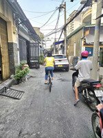 bán nhà hẻm xe hơi - cách trường chinh 100m - dưới 4tỷ quận 12 - ở ngay