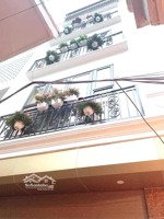 trung tâm quận hai bà trưng - nhà mới đẹp - 6 phòng ngủ đang cho thuê vài bước ra ô tô