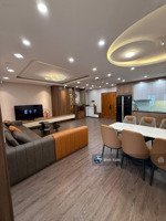 bán gấp nhà tập thể mặt phố nguyễn chí thanh- 80m- lô góc - 3 ngủ- oto- full đồ ở ngay