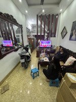 hiến bán nhà thịnh hào, lô góc, ngõ nông, 3 gác phi ầm ầm, nhiều tiện ích 30mx4tầng ,10tỷ5