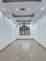 cho thuê nhà 2 mặt phố nguyễn chí thanh