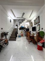 bán nhà gần chợ tân hương 4 phòng ngủ 3 tầng