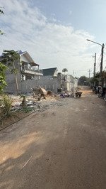 chính chủ em bán lô đường nhánh số 50, ấp nam hoà long, phường tam long. tp. hcm
đường nhựa