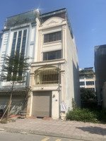 chính chủ cần tiền bán gấp mảnh đất 140m2, mt 6,8m, việt hưng, gần trường, chợ