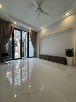 hxh trường chinh sát etown di chuyển sân bay 5 phút. diện tích 4m x 15m . 3 tầng