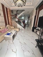 bán nhà 4 tầng tặng nội thất ở ngay đường hà huy giáp, phường thạnh lộc, q12