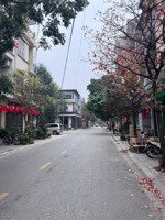 bán đất tặng nhà cấp 4 trục chính đường rạp hát khu thị chung, kinh bắc