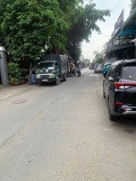 *** bán dãy trọ ngay kcn sóng thần, đường 11, dt 300 m2 - 2 kí ốt + 34 p trọ, thu nhập 50tr/tháng