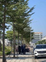 bán shophouse vị trí đẹp như mơ, kinh doanh cho chuyên gia thuê được ngay.