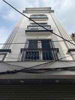 nhà phường yên nghĩa xây độc lập có thang máy 40m2x5 tầng, 20m ra mặt đường ô tô, ngay gần mặt ql6