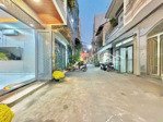 gấp bán 11.7 giảm về 10.95ty - bán nhanh nhà 4 tầng hẻm xe hơi vào tận nhà - lê văn sỹ gần chợ