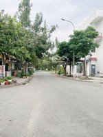 chính chủ bán căn góc trục đường kinh doanh khu hưng phú giá 18 tỷ ( sổ sẵn )