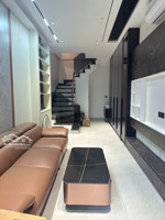 duy nhất 1 căn!! chỉ nhỉnh 6.5 tỷ sở hữu nhà phố nguyễn văn cừ, 30m2 , 5 tầng xây mới, ô tô đỗ cửa