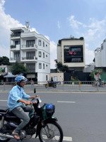 giảm sốc 16tỷ xuống 9 tỷ= hàng hiếm - mặt tiền kinh doanh đường 32m- dương quảng hàm, gò vấp