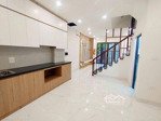 bán nhà 3 tầng - cách cầu nhật tân 7 phút - hiện đại - sẵn về ở - vf3 đỗ cửa