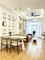 bán căn hộ cc sky garden 3, giá cực chất 5,85 tỷ, 70m2, 3pn, đang cho thuê 19 triệu, q7, hcm