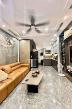 siêu hiếm! 50m ra mp đại la, ngõ ba gác thẳng tắp, 32m2 x 5 tầng, quy hoạch ổn định, đủ công năng