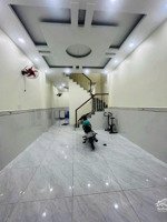 nhà mới 4*14m 3lầu 4wc 3wc hxh lê văn thọ