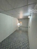 cho thuê nhà trọ có gác gần cầu sài gòn, bình thạnh, gía chỉ 3 triệu.