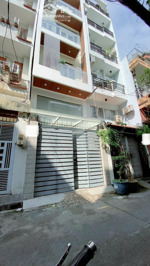 nhà đường lê hồng phong, p2 quận 5. dt 74,5m2 (ngang 4,5m) giá 3.580 tỷ. gần đh y dược