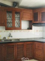 gia đình tôi cho thuê căn hộ tập thể tại chùa láng quận đống đa giá chỉ 7 triệu/ tháng