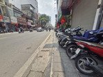 tòa nhà văn phòng siêu khủng mặt phố bạch mai 120m. vị trí đắc địa gần nhiều trường đh và bệnh viện
