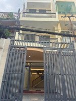 cần bán nhà đẹp nằm ngay vũ huy tấn, bình thạnh. dt: 60m2 4pn 4wc. kế bên q.1, phan xích long