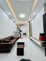 ngay trần thủ độ, 5 tầng lô góc, 40m. phù hợp gia đình đông người cần nhiều phòng ngủ, giá 7 tỷ