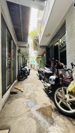 tân phú giáp tân bình nhà nhỏ 3 tầng đẹp đầy đủ công năng giá 2,4tỷ