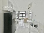 q2 - cho thuê căn hộ 1 phòng ngủ - sở hữu dàn bếp cực xịn!!! layout tone trắng kem gần mega market