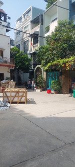 nhà 4 tầng. hẻm xe tải quay đầu. sát trần hưng đạo, võ văn kiệt: phố kinh doanh kim hoàn, đá quí.