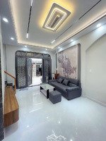 bán nhà hxh dt 4m5* 10m 5ty990 3tầng lạc long quân