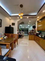 bán nhà đội cấn ba đình dt62 m 5 tầng nhỉnh 20tỷ dân xây full nội thất gần phố vị trí hiếm