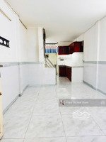 (7tr) cho thuê nhà 2 tầng, 2pn, gần chợ phước long b, đỗ xuân hợp