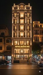 bán khách sạn 383m2. 10 tầng. phố huế. 60 phòng. 4 sao. có bể bơi vô cực mới 100%