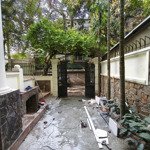 cho thuê nhà 5 tầng lô góc phố âu cơ tây hồ hà nội :0981222026