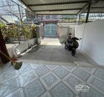 bán đất tặng nhà, gần chợ lý văn sâm, đường nhựa 6m thông, chỉ 4tỷ650