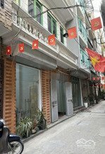 cho thuê căn nhà 75m*5 tần, tại ngõ 28 ông ích khiêm, ba đình, giá 32 triệu.