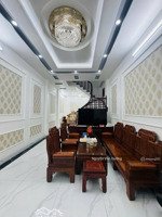 siêu hiếm! nhà riêng phố thái thịnh, 20m ra ô tô, ngõ to thoáng, dân xây còn mới, 43m2 * 5t, 4pn