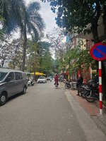 toà nhà vp view hồ phương mai vỉa hè rộng ôtô tránh 8t thang máy kinh doanh gần 70m , mt 5,7m