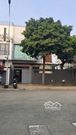 biệt thự vị trí đẹp nhất khu phú mỹ đường số 1 - giá bán: 35 tỷ