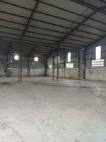 cần cho thuê nhà xưởng cũ chi 2000m