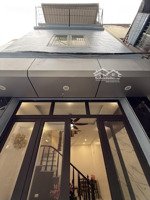 bán nhà bạch đằng, 26m2, 3 tầng, lô góc 2 thoáng, gần phố, full nội thất, 6.4 tỷ