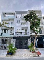 bán nhà mặt tiền 4 tầng giáp quận 8 ngang 5m tặng nội thất ngay nguyễn văn linh đại học kinh tế