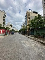 đất trục đường đi thẳng công viên thiên văn học 100m2