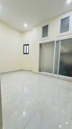 9.xtỷ an dương vương q5 4.5 x 11 nhà 2 mặt hẻm 4m nhà đang có dòng tiền hàng tháng.