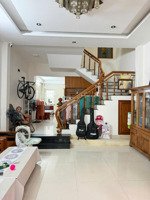 bán nhà 3 tầng mặt phố tại ung văn khiêm 4pn, 3wc, mặt tiền 5m