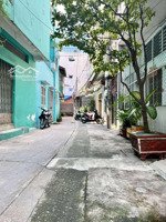 nhà kề bên chợ điện tử nhật tảo quận 11 - 53 m2 - 3 tầng - hẻm 4 m thông - gần mặt tiền - nhỉnh 8 t