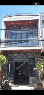 nhà 2 tầng đường giáp văn cương, sát biển nguyễn tất thành