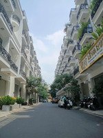 siêu phẩm tân phú, cấp 4, 8m x 18m vuông a4, hẻm chuẩn 10m thẳng thông, toàn biệt thự cao cấp